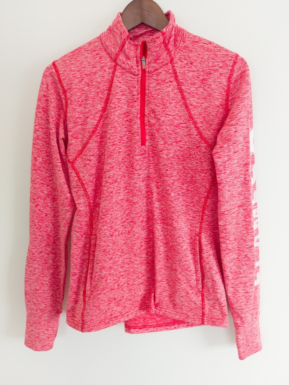 G-III 4Her Calgary Flames Women’s Red 1/4 Zip Performance Pullover Small